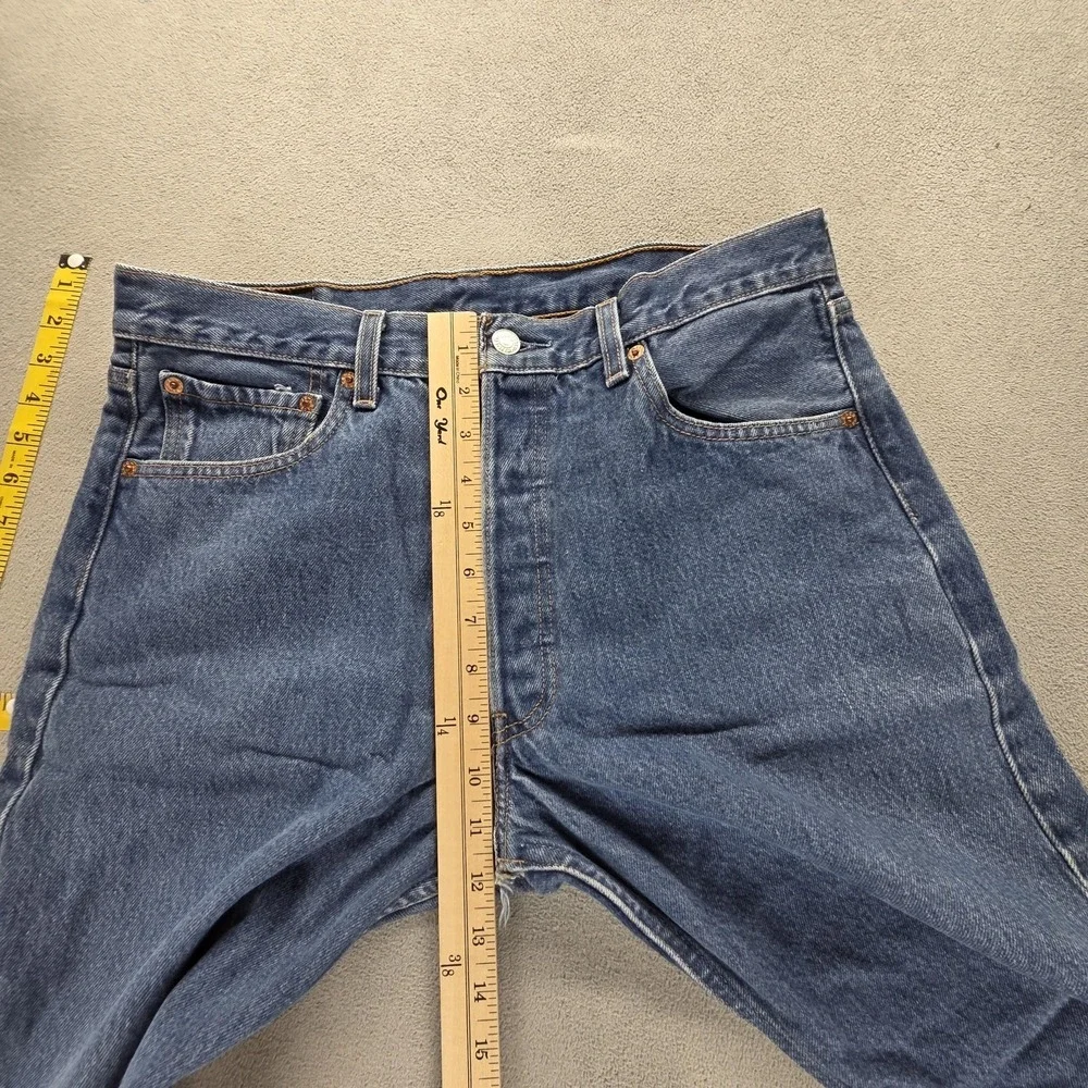 VTG Levis 501 Jeans Mens Blue Medium Wash Regular Straight Button Fly Fits 32x30